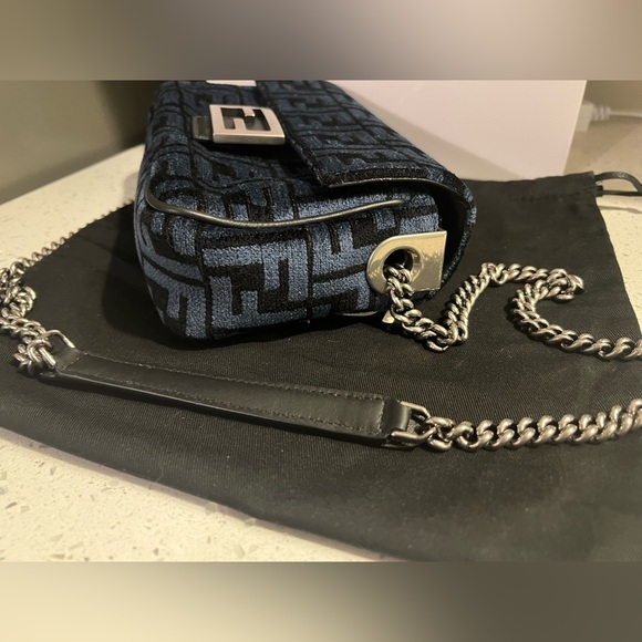 NEW Fendi Baguette Chain Midi Dark blue black FF tapestry bag silver hardware - Picture 11 of 15
